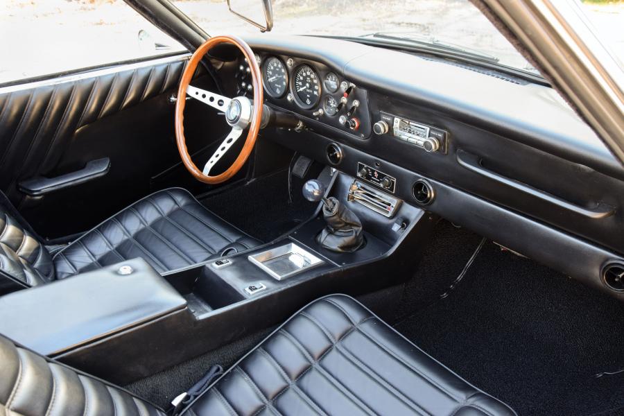 Интерьер Intermeccanica Italia Convertible 1970 года  (NA) (фото 7 из 17)